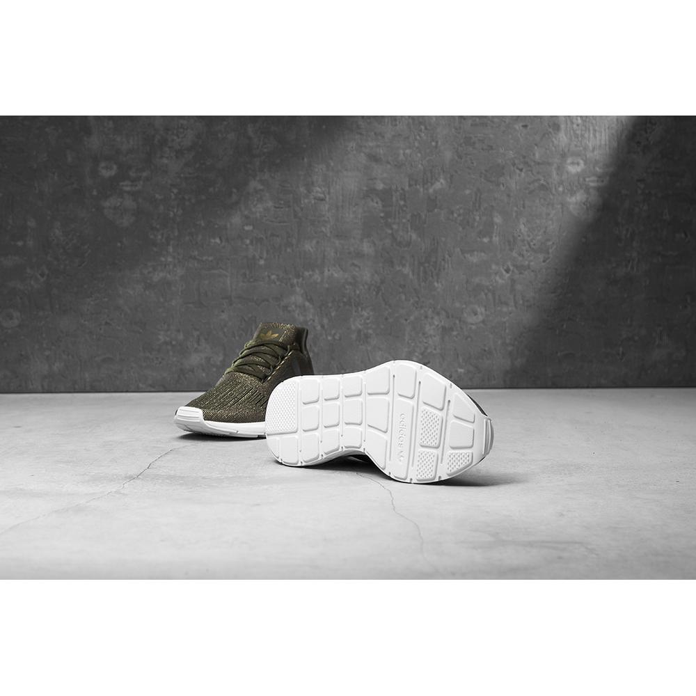 ADIDAS SWIFT RUN W > CQ2016