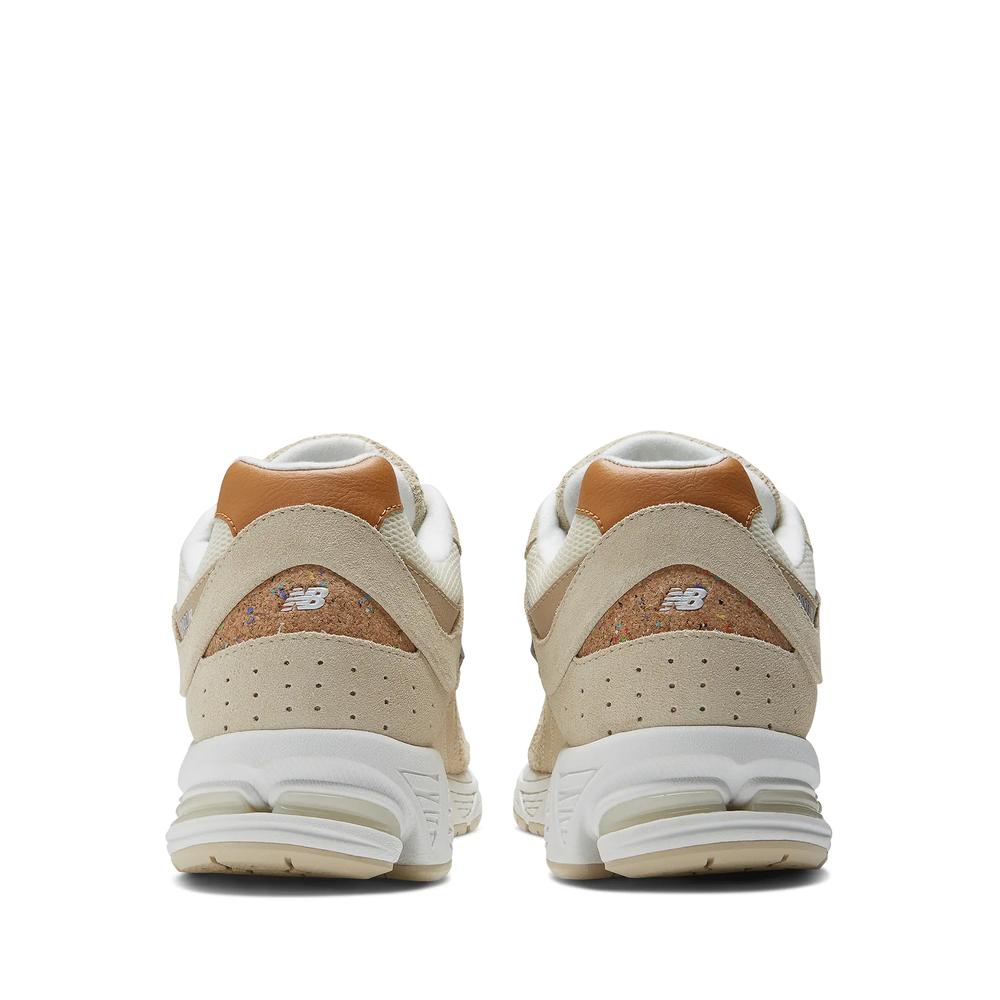 Buty New Balance M2002RSC - beżowe