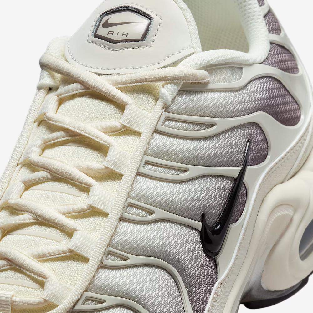 Buty męskie Nike Air Max Plus DM0032-106 - białe