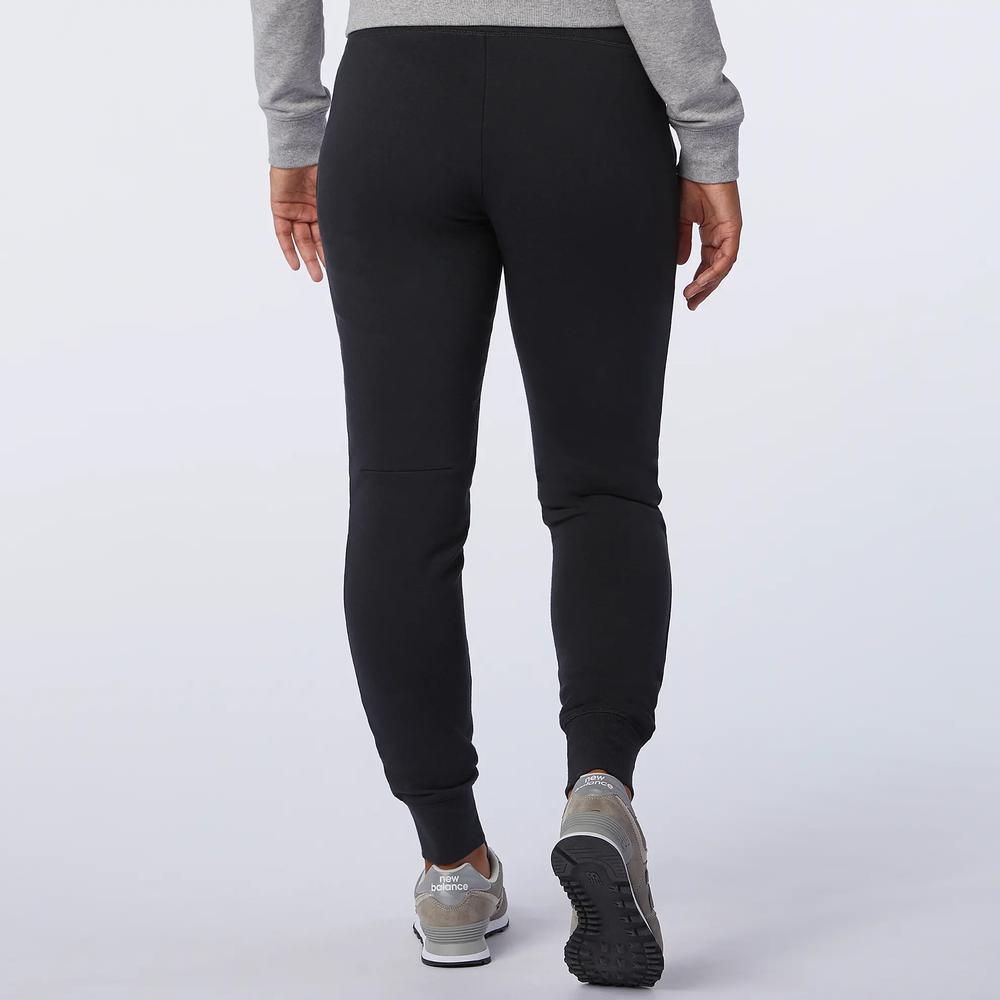 Spodnie dresowe New Balance WP03530BK - czarne