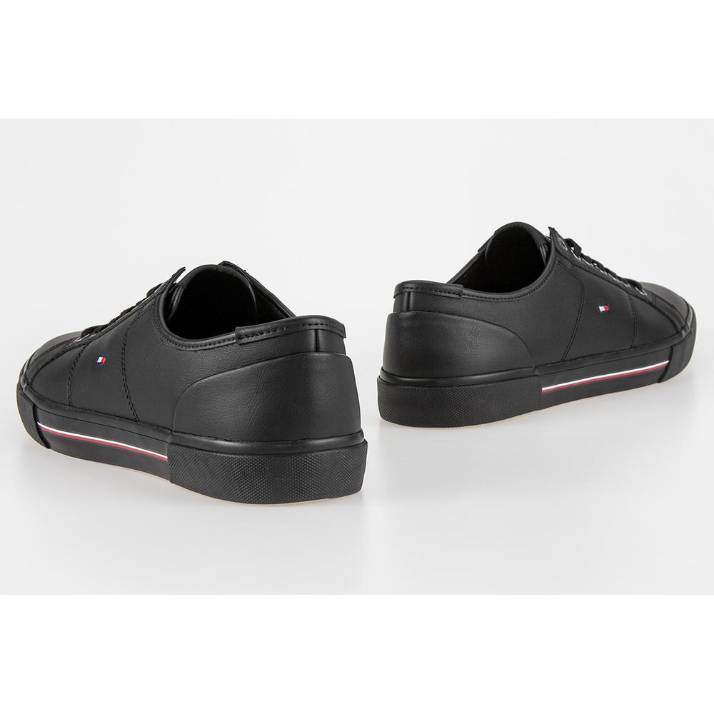 Buty Tommy Hilfiger Core Corporate Leather FM0FM03999-BDS - czarne