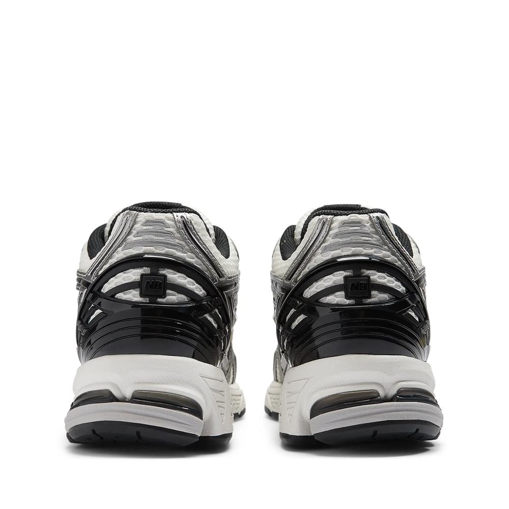 Buty New Balance M1906RER - srebrne