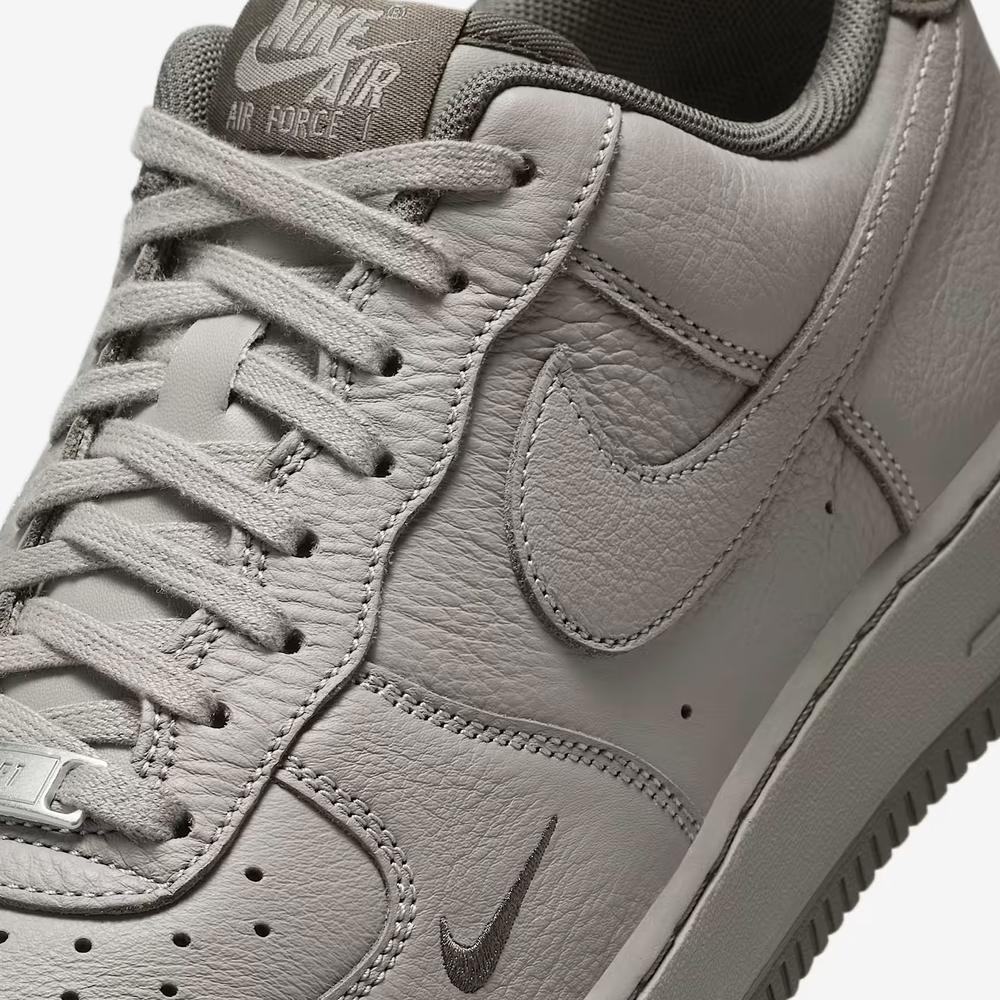 Buty męskie Nike Air Force 1 '07 LV8 HM9483-300 - szare
