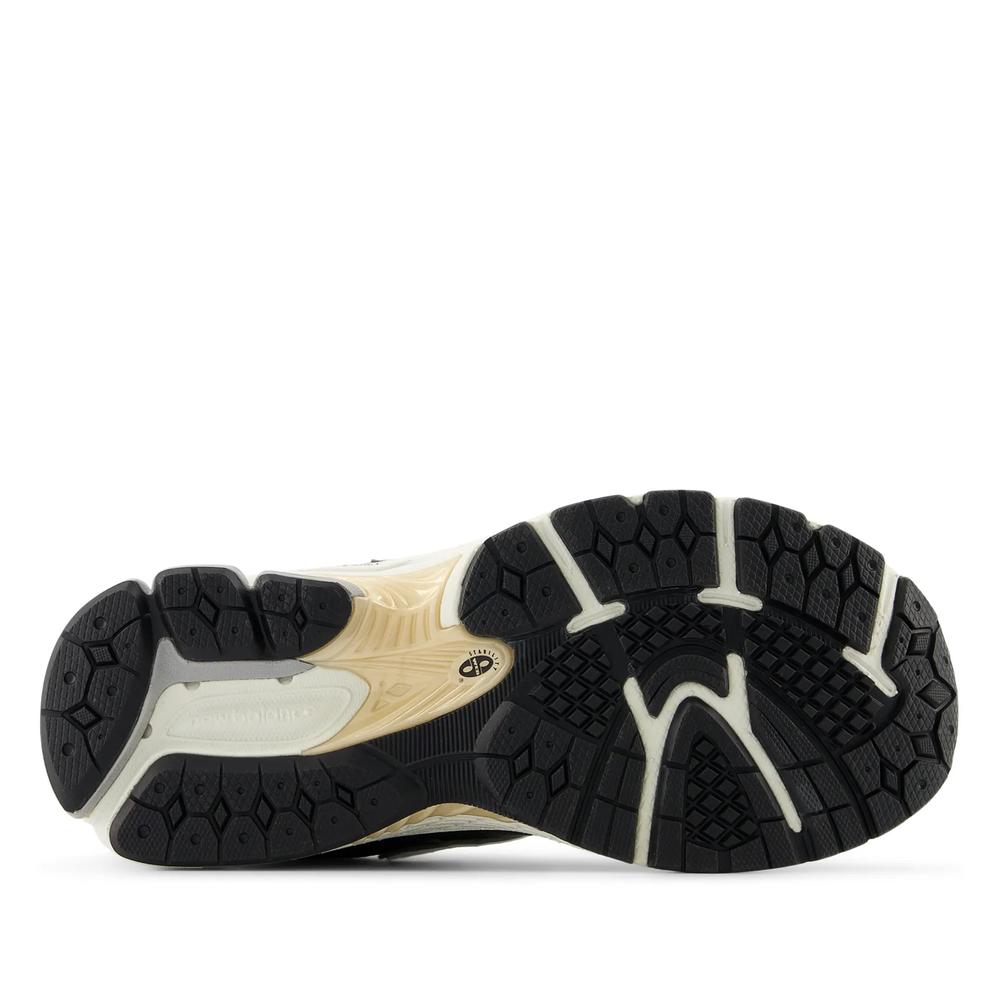 Buty New Balance GC2002PO - czarne