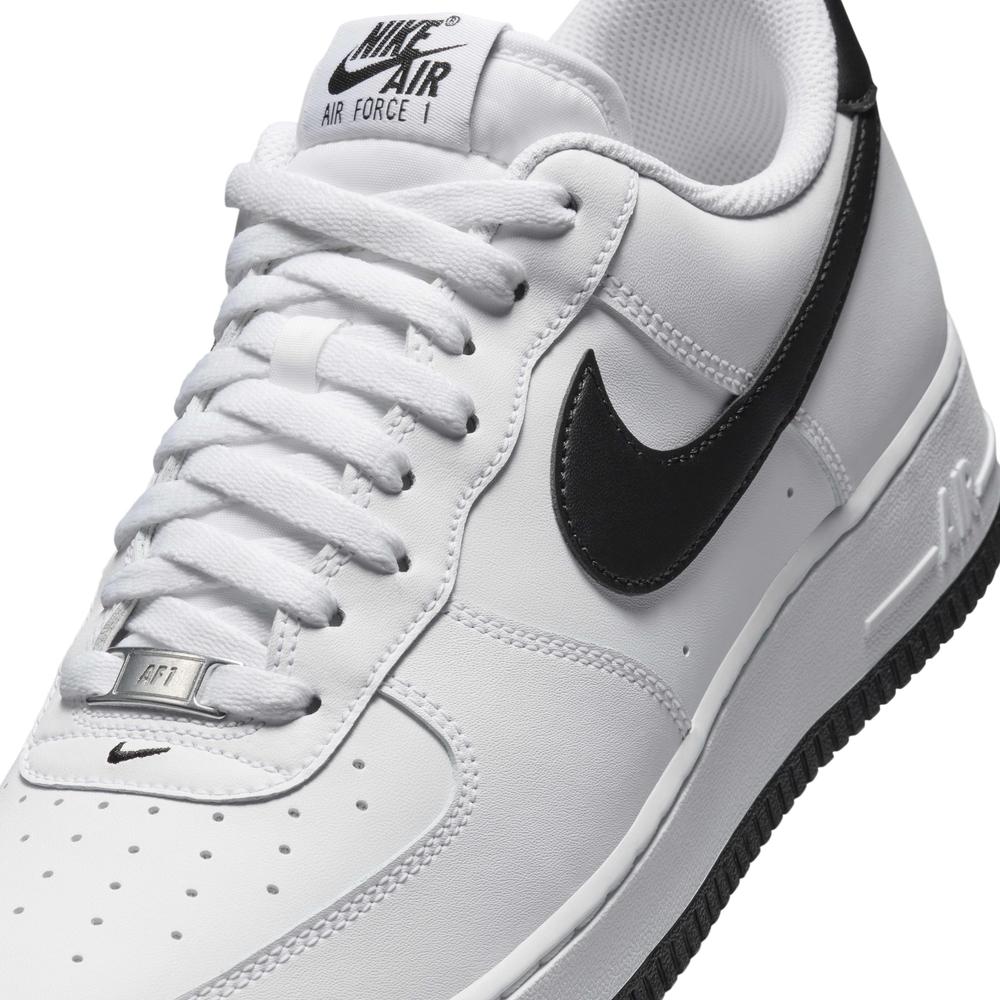 Buty męskie Nike Air Force 1 '07 FQ4296-101 - białe