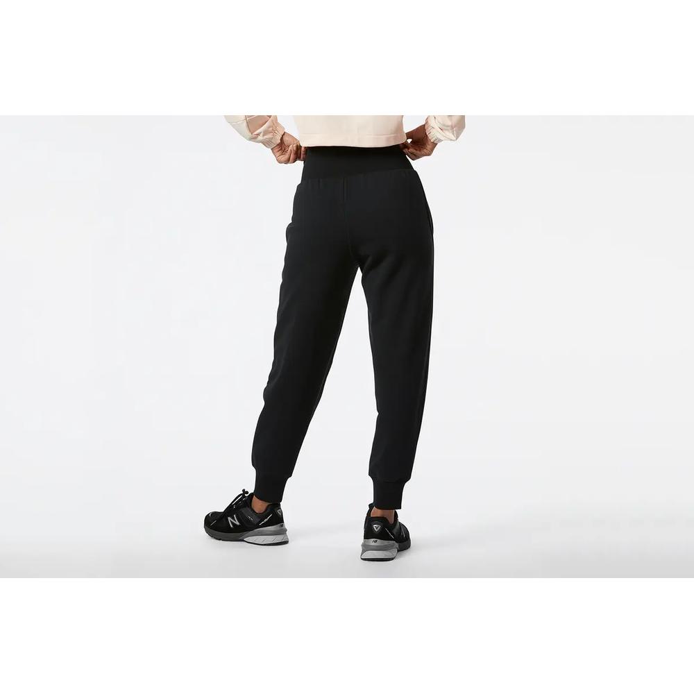 Spodnie New Balance WP21503BK - czarne