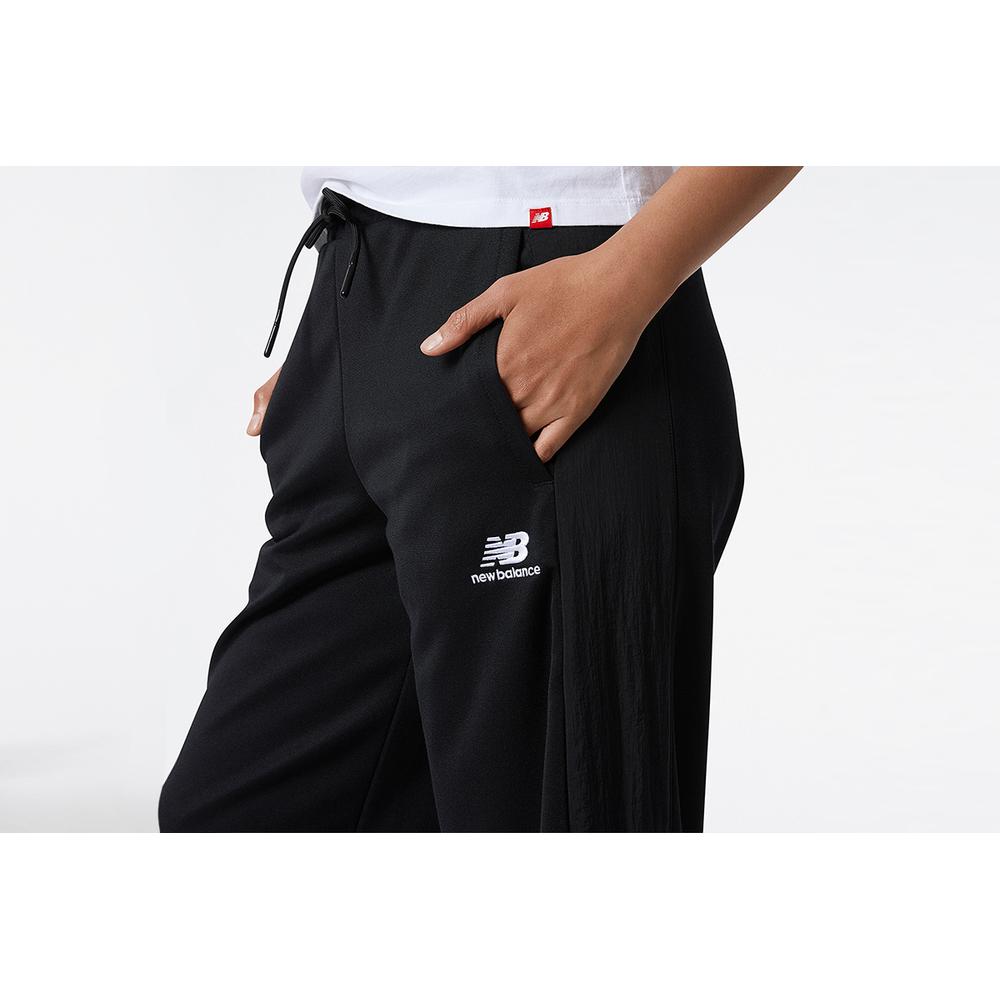 Spodnie dresowe New Balance WP21502BK - czarne