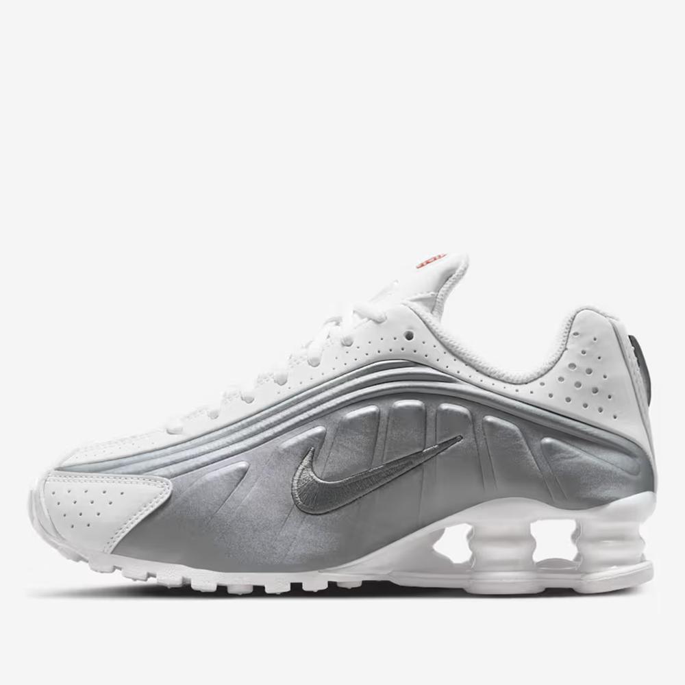Buty młodzieżowe Nike Shox R4 CW2626-101 - biało-szare
