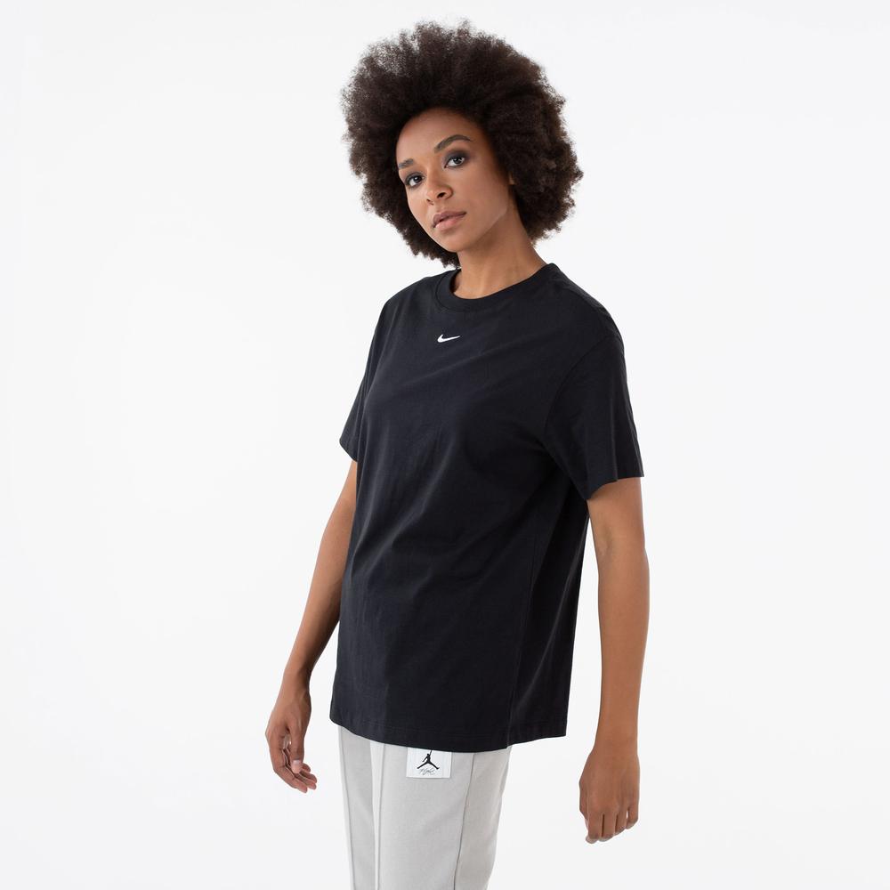 Koszulka Nike Sportswear Essentials DN5697-010 - czarna