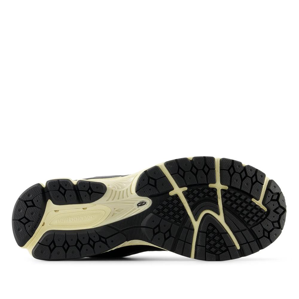 Buty New Balance M2002RIB - czarne