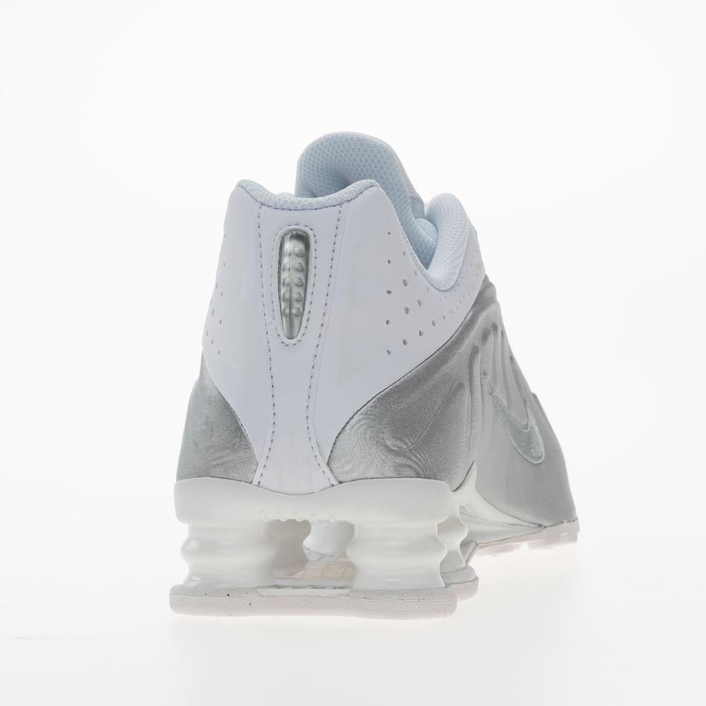 Buty młodzieżowe Nike Shox R4 CW2626-101 - biało-szare