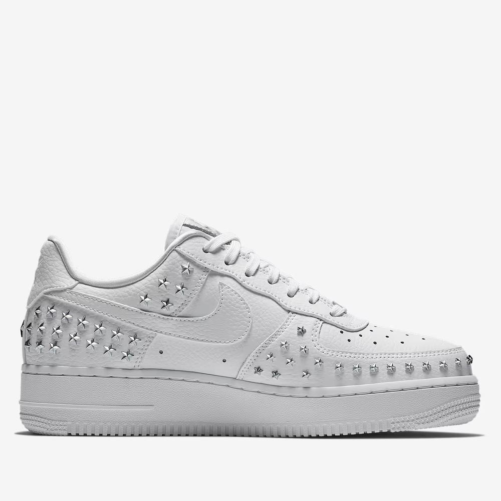 Buty damskie Nike Air Force 1 '07 XX Studded AR0639-100 - białe