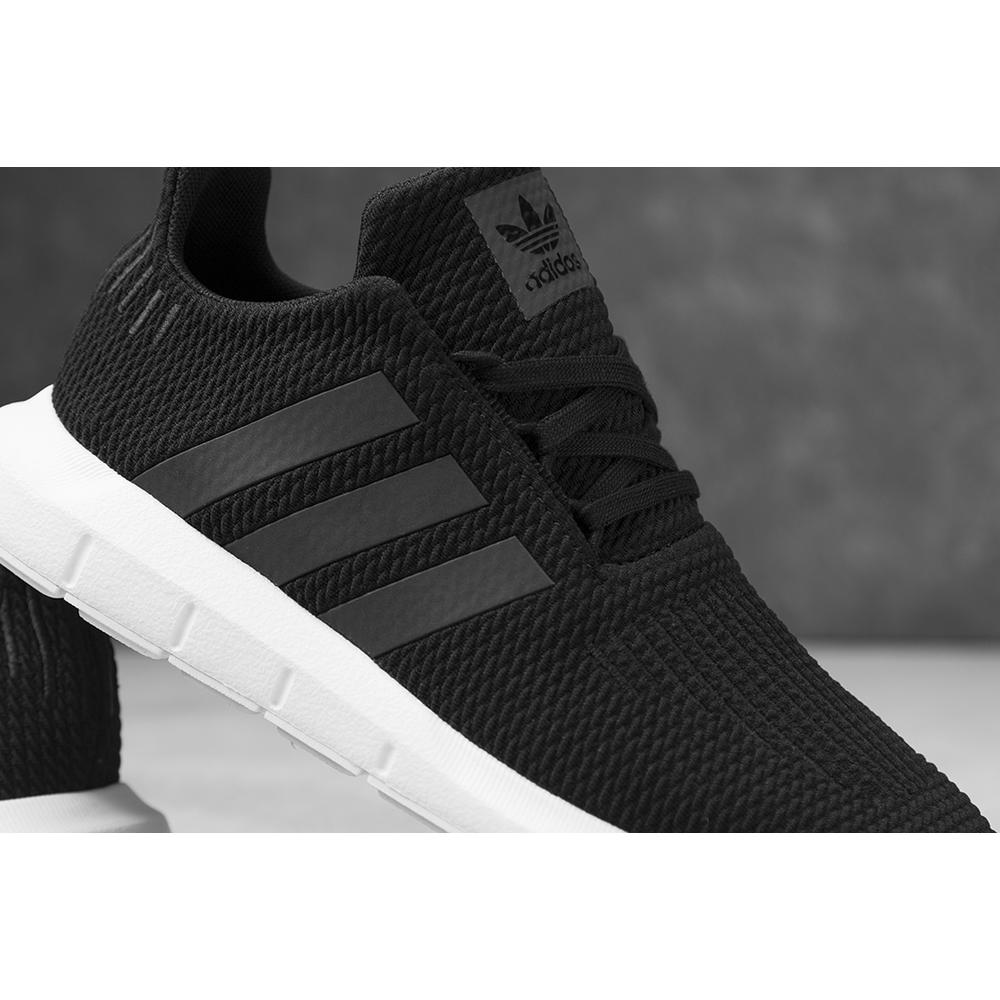 ADIDAS SWIFT RUN C > CG6921