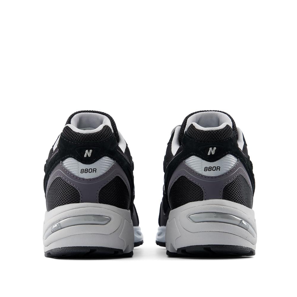 Buty unisex New Balance U880R8EU - czarne