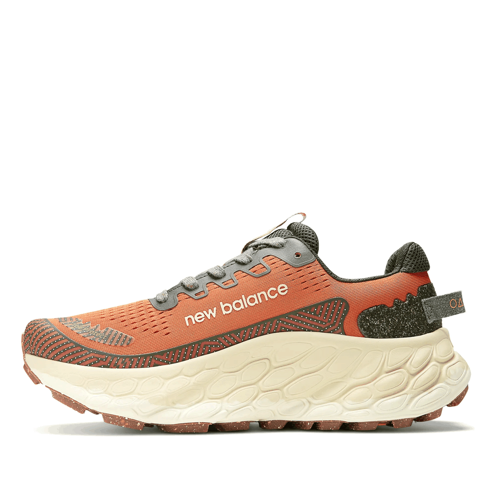 Buty New Balance Fresh Foam X More Trail v3 MTMORCO3 - pomarańczowe
