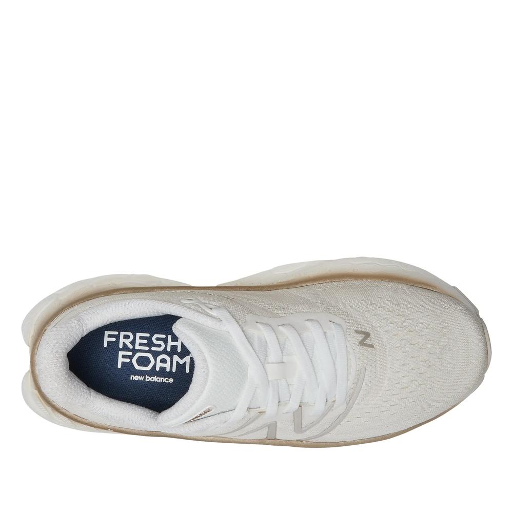 Buty New Balance Fresh Foam More v4 WMORCW4 - beżowe