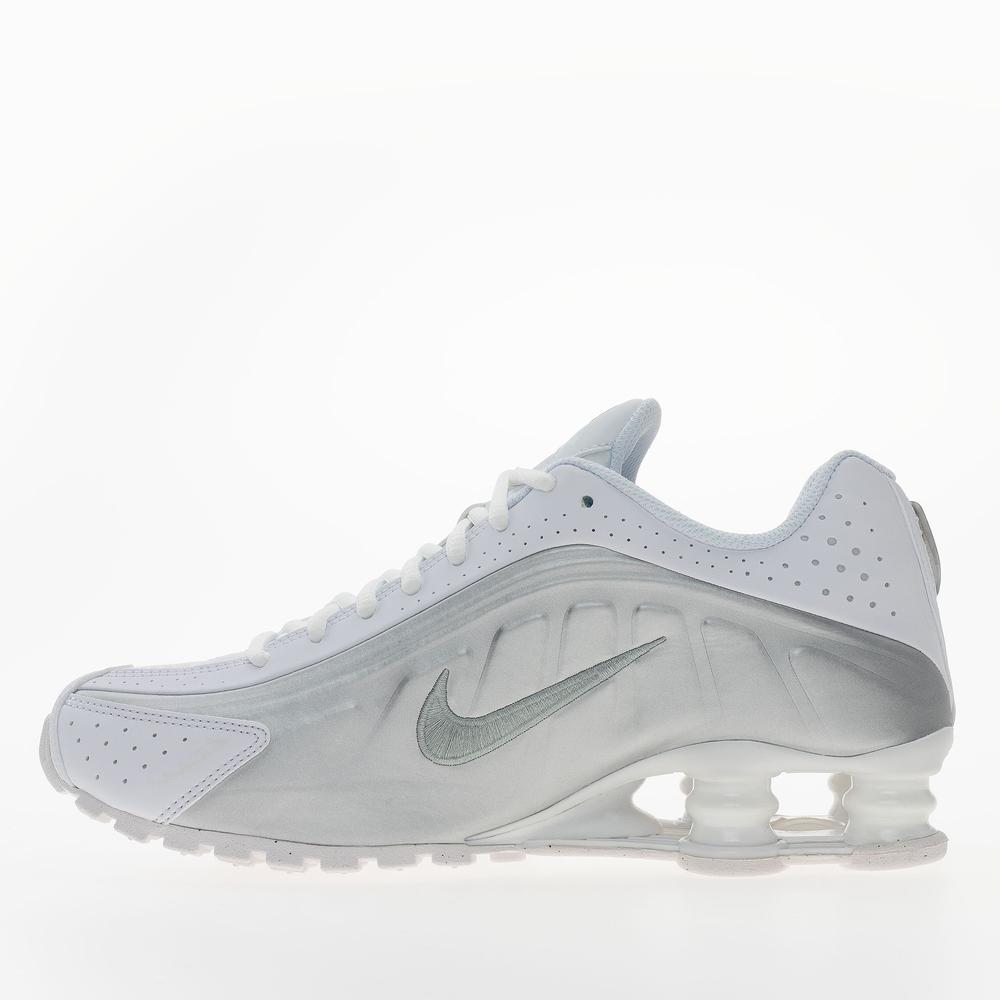 Buty młodzieżowe Nike Shox R4 CW2626-101 - biało-szare