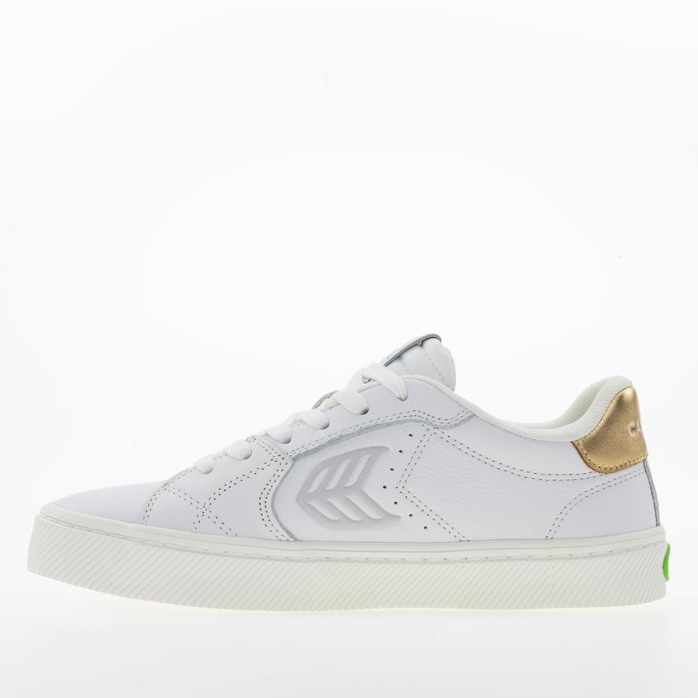 Buty damskie Cariuma Salvas 411304W1N - białe