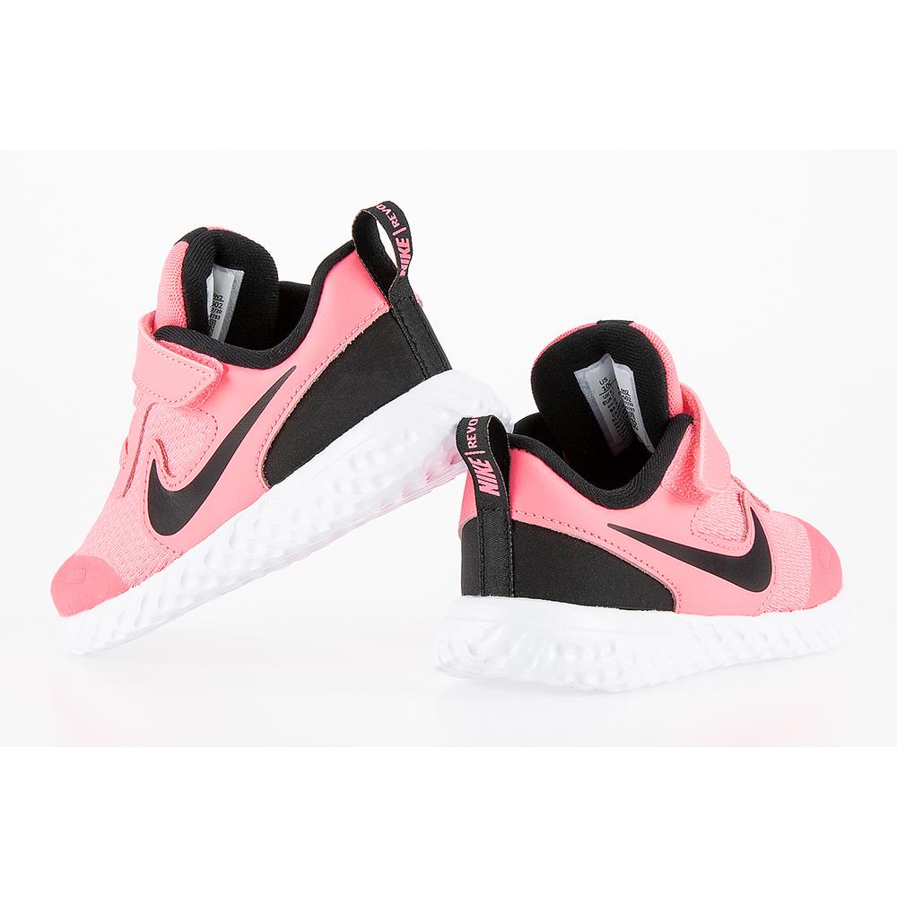 Nike Revolution 5 > BQ5673-602