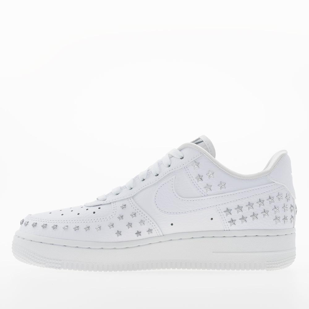 Buty damskie Nike Air Force 1 '07 XX Studded AR0639-100 - białe
