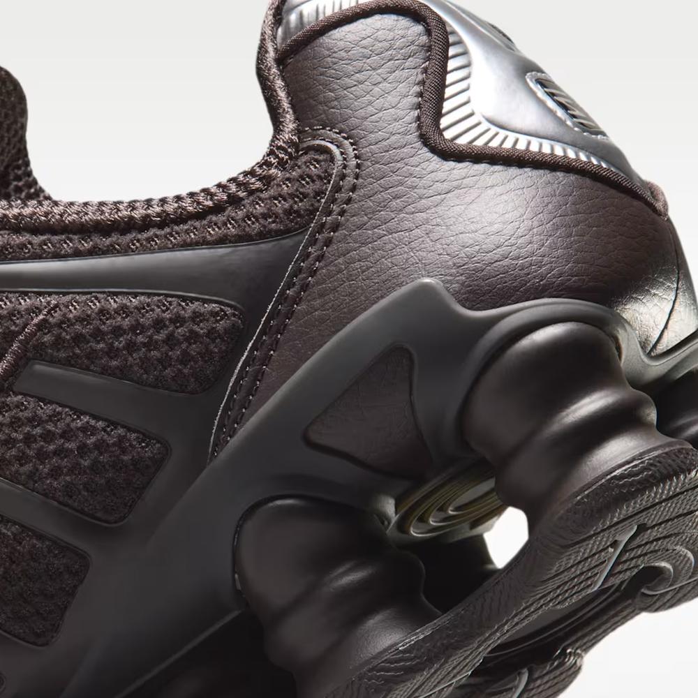 Buty damskie Nike Shox TL IH2559-201 - brązowe