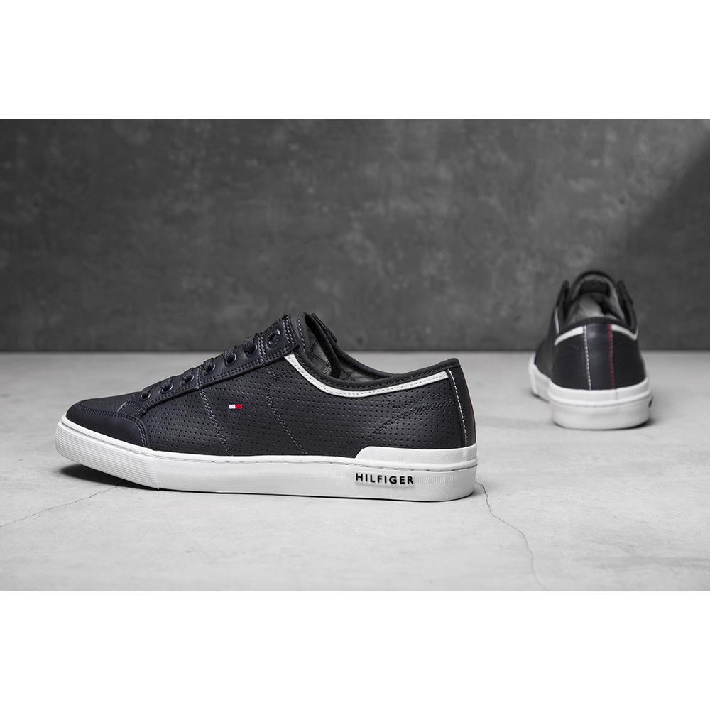 TOMMY HILFIGER CORE CORPORATE LEATHER SNEAKER > FM0FM00552 403