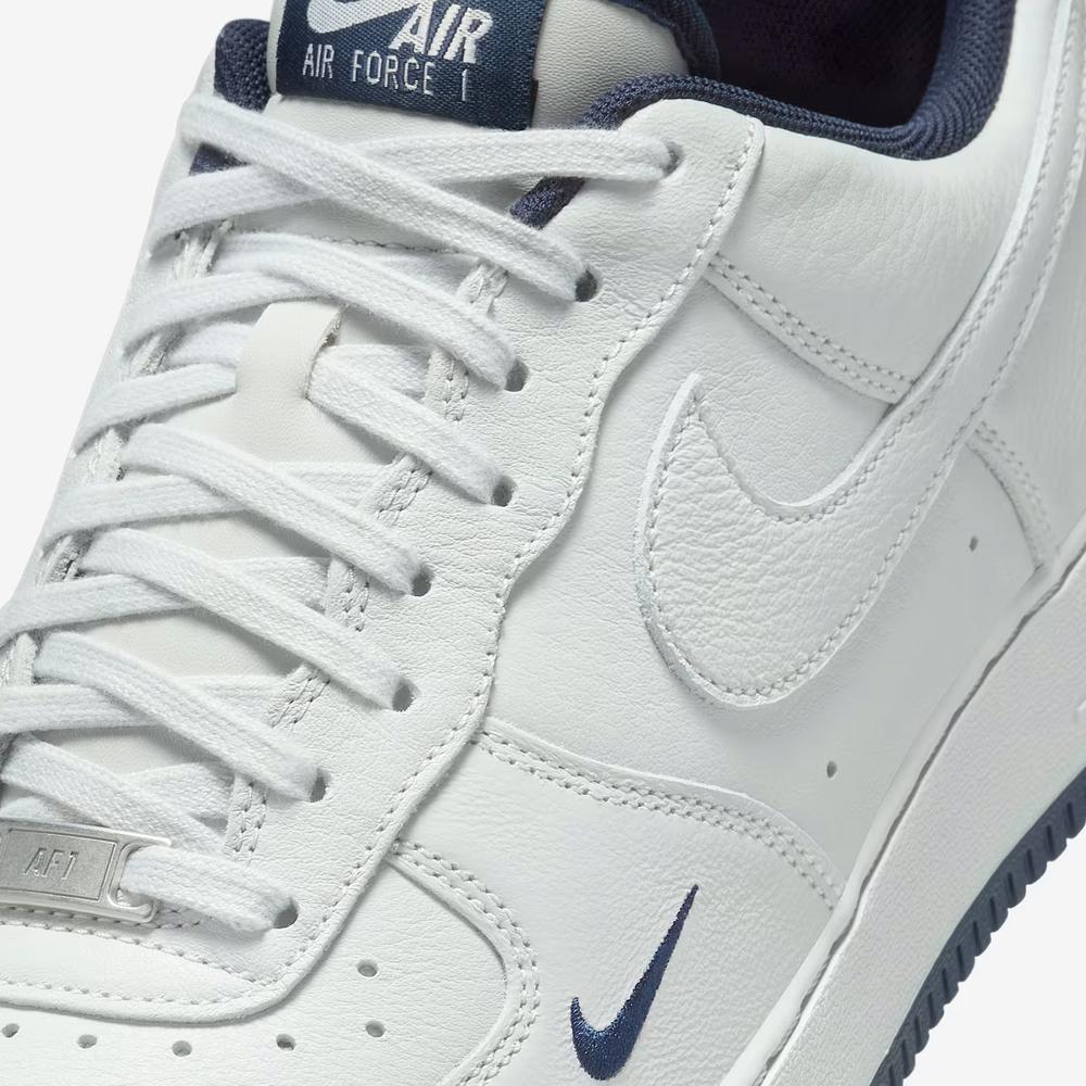 Buty męskie Nike Air Force 1 '07 LV8 HM9483-001 - białe