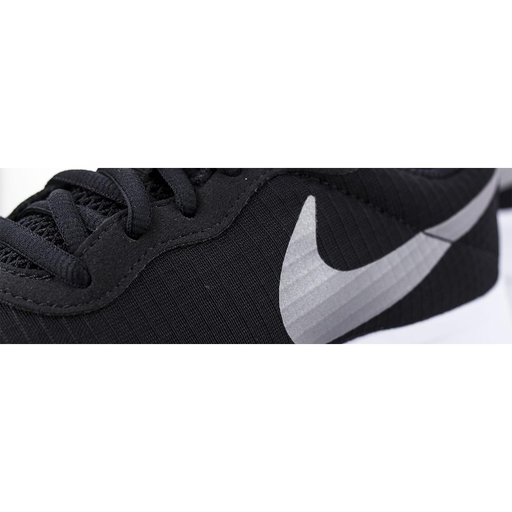 Nike Tanjun SE 844908-002