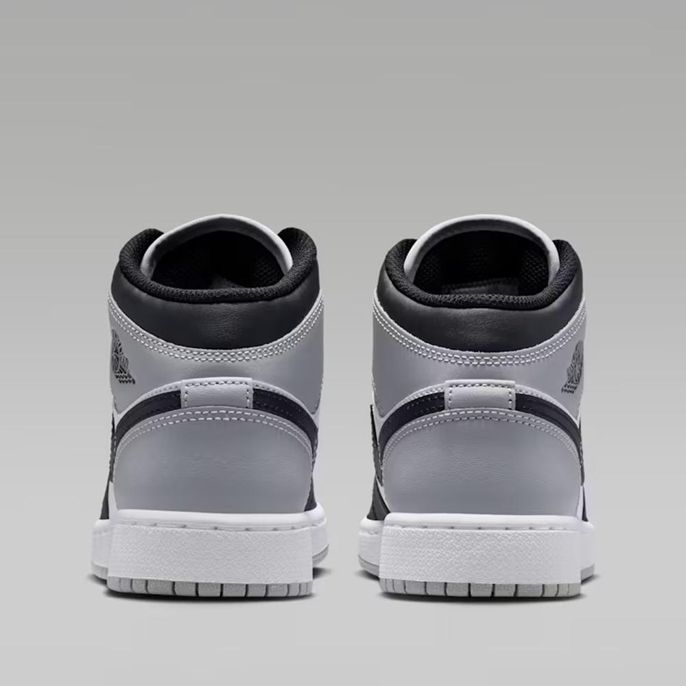 Buty młodzieżowe Nike Air Jordan 1 Mid DQ8423-101 - biało-czarne