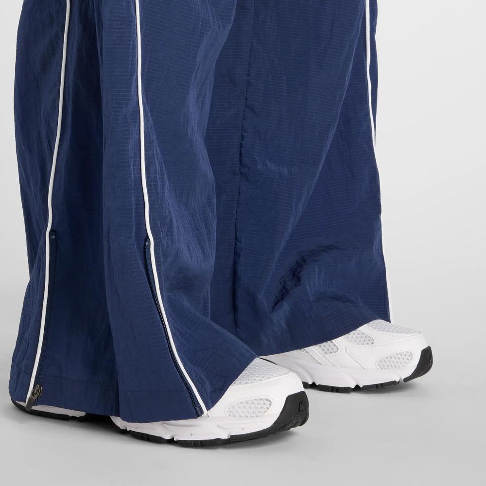 Spodnie damskie New Balance WB61Z1E6NNY  - granatowe