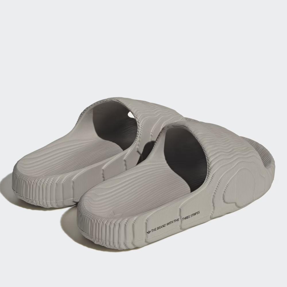 Klapki adidas Adilette 22 HQ4670 - brązowe