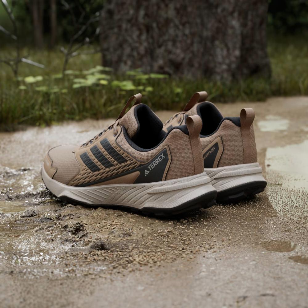 Buty męskie adidas Terrex Tracefinder 2 Climaproof JR7771 - brązowe