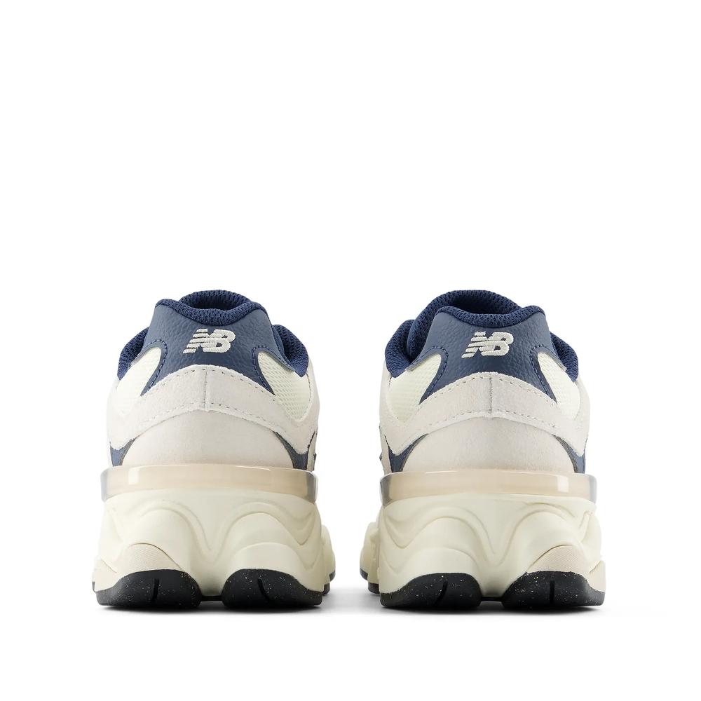 Buty młodzieżowe New Balance G90602JM - beżowe