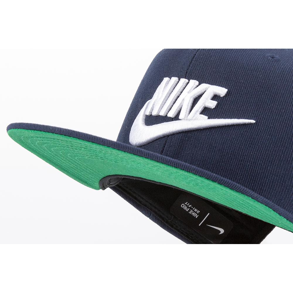 Nike Sportswear Pro > 891284-451