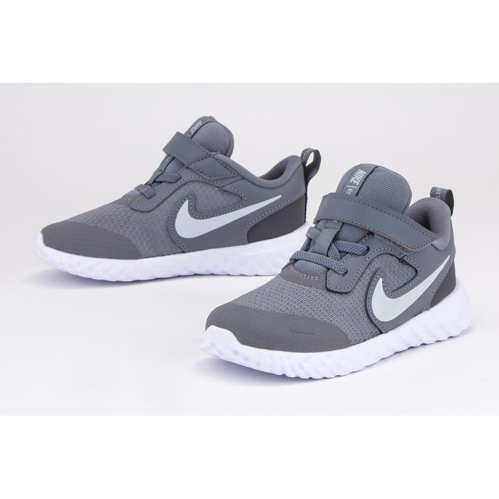 NIKE REVOLUTION 5 > BQ5673-004