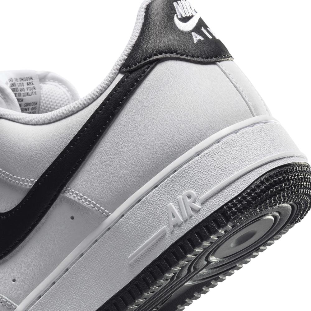 Buty męskie Nike Air Force 1 '07 FQ4296-101 - białe