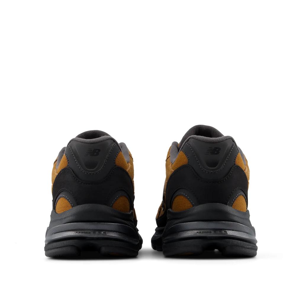 Buty unisex New Balance U20101YN - brązowe