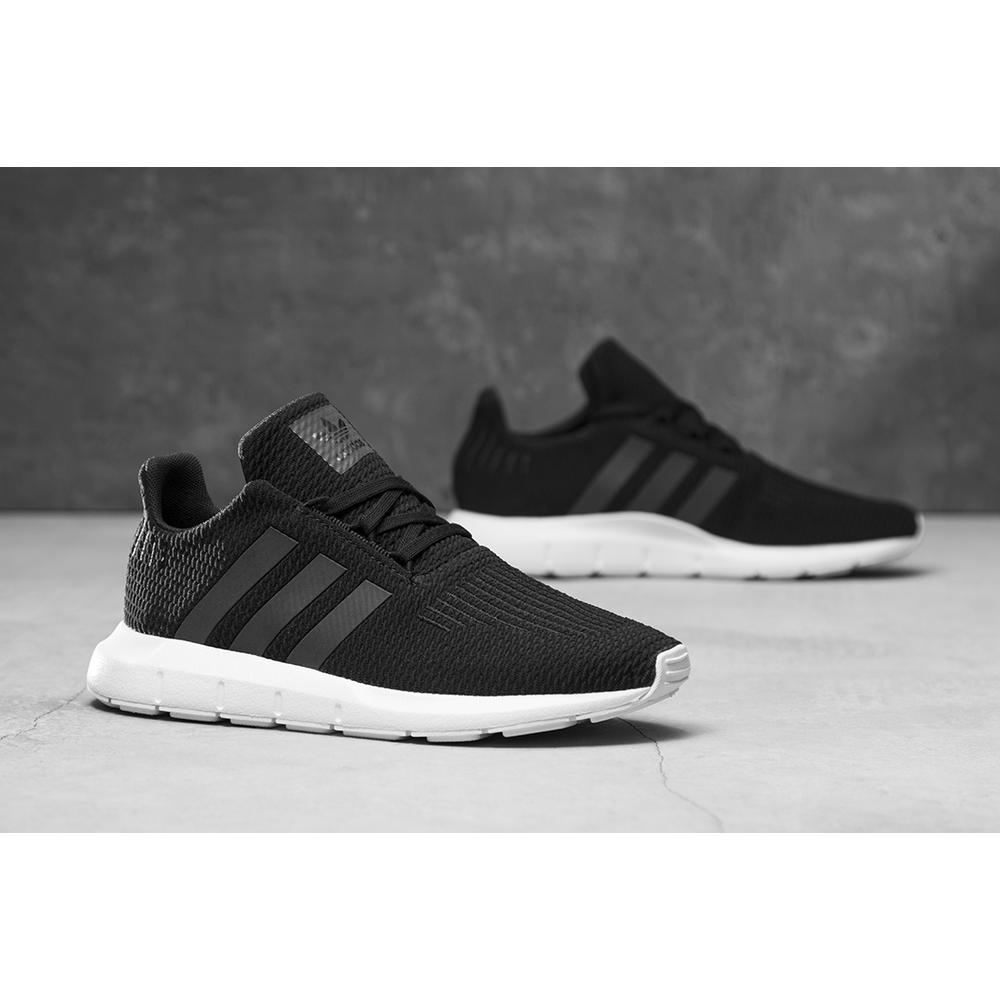 ADIDAS SWIFT RUN C > CG6921