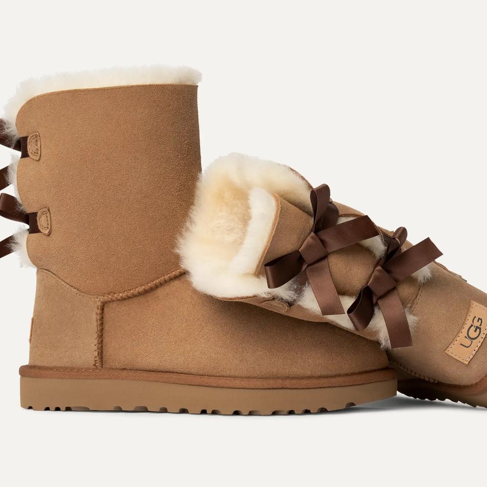 Buty damskie UGG W Bailey Bow II 1016225-CHE - brązowe