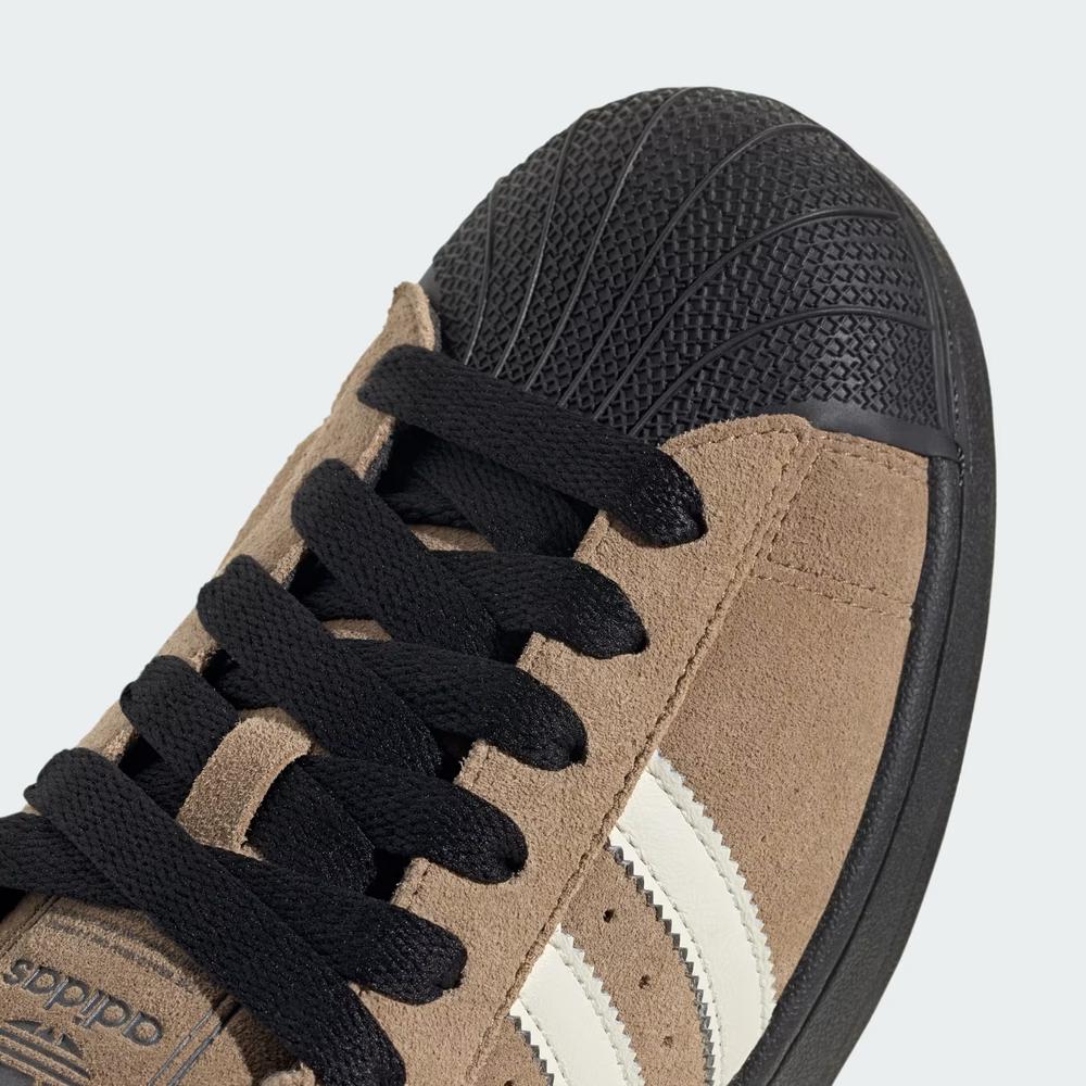 Buty unisex adidas Originals Superstar II JQ3221 - brązowe