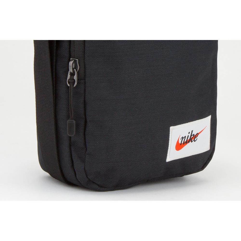 NIKE HERITAGE SMIT LABEL > BA5809-010