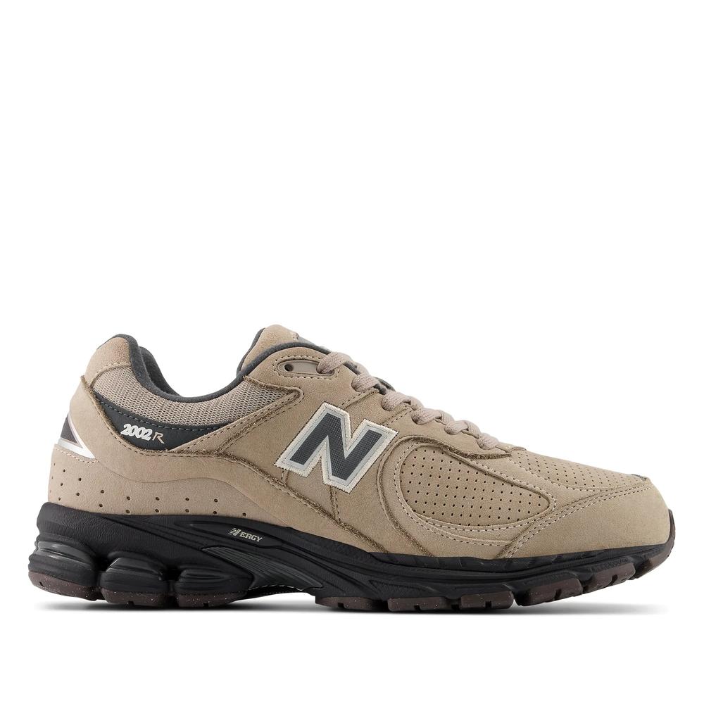 Buty New Balance M2002REG - brązowe
