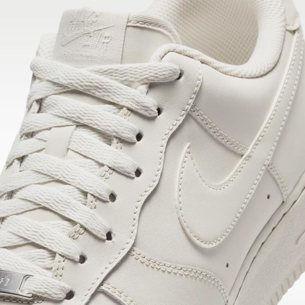 Buty męskie Nike Air Force 1 '07 IH1698-003 - białe