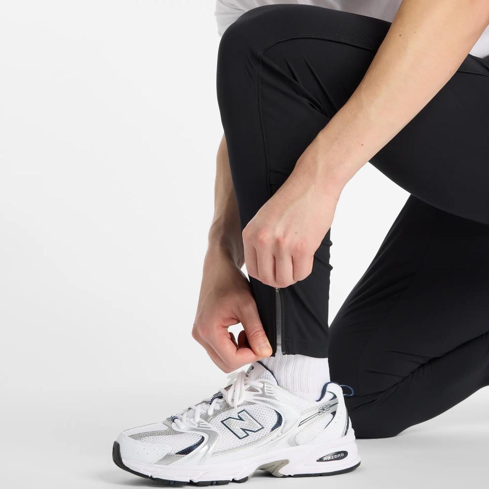 Spodnie męskie New Balance MP51904BK - czarne