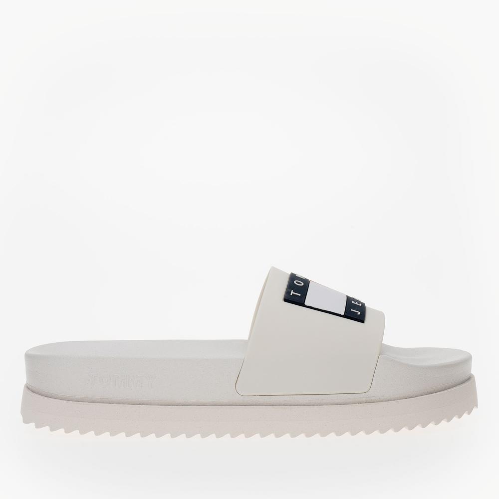 Klapki Tommy Jeans Elevated Flatform EN0EN02451-YBL - białe