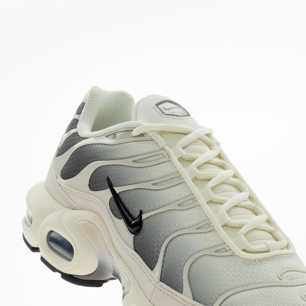 Buty męskie Nike Air Max Plus DM0032-106 - białe