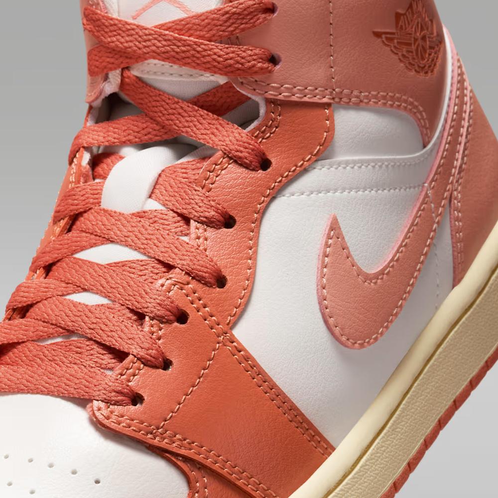 Buty damskie Nike Air Jordan 1 Mid BQ6472-180 - biało-pomarańczowe