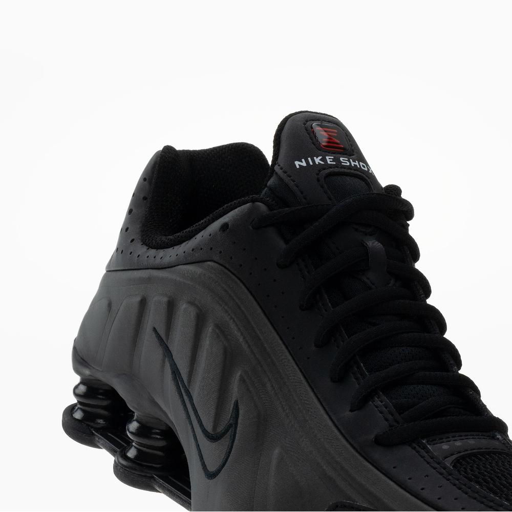 Buty młodzieżowe Nike Shox R4 CW2626-003 - czarne