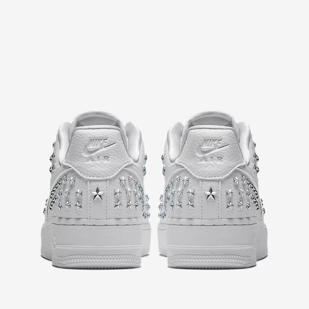 Buty damskie Nike Air Force 1 '07 XX Studded AR0639-100 - białe