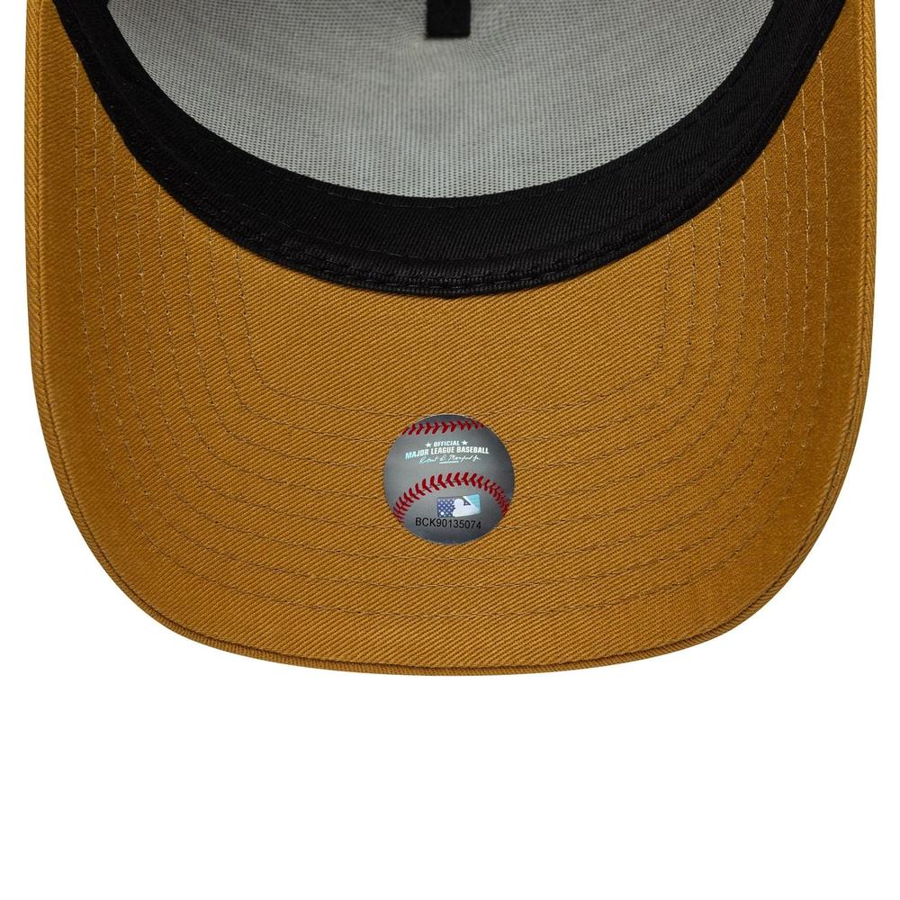 Czapka unisex New Era Yankees MLB League Essential Beige 9FORTY E-Frame 60771716 - żółta